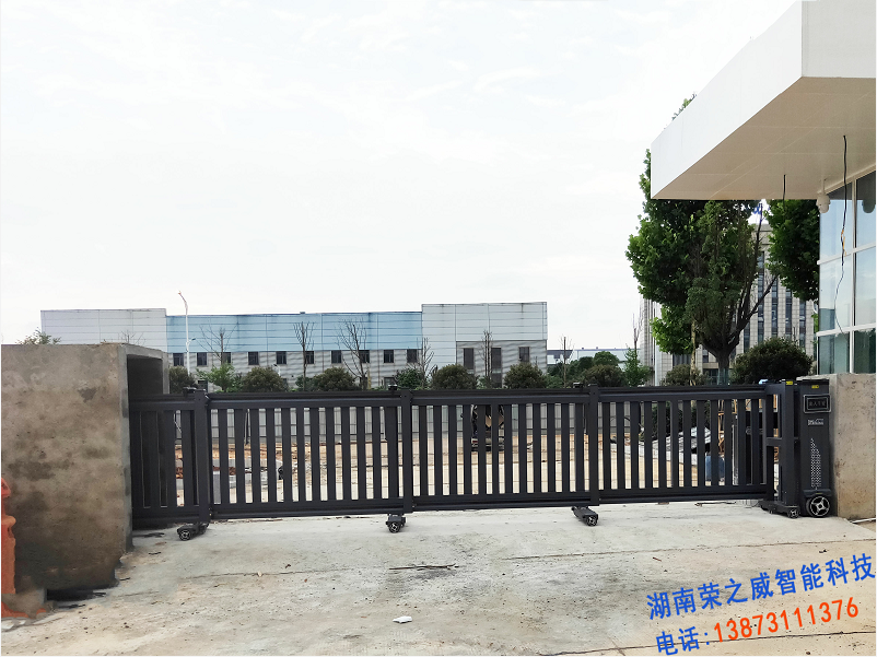 長(zhǎng)沙伸縮門(mén),長(zhǎng)沙電動(dòng)門(mén),長(zhǎng)沙電動(dòng)伸縮門(mén),長(zhǎng)沙伸縮門(mén),長(zhǎng)沙電動(dòng)伸縮門(mén)廠(chǎng)